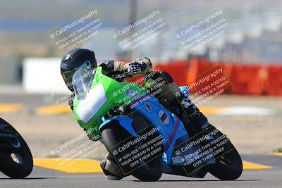 media/Oct-09-2022-SoCal Trackdays (Sun) [[95640aeeb6]]/Turn 2 (1110am)/